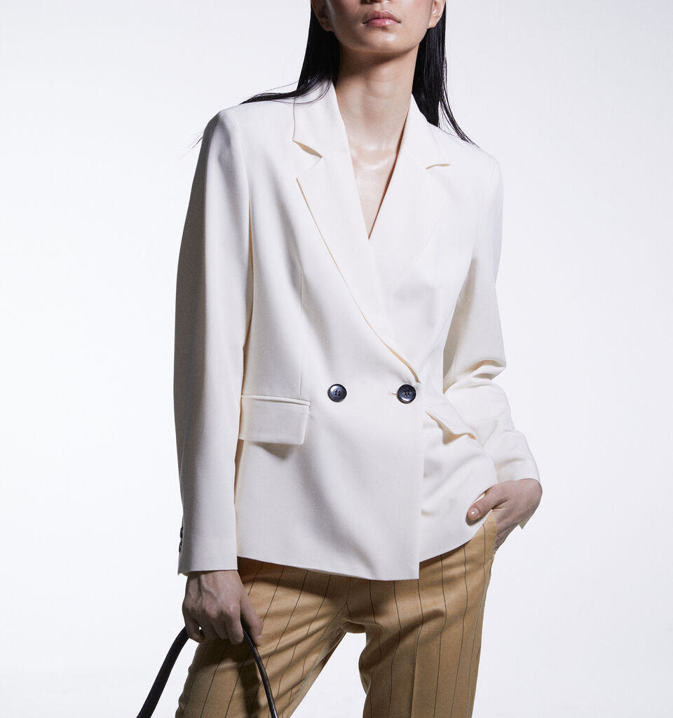 Double-breasted slim fit blazer - women's blazers - Creamy White | Sisley image number 7